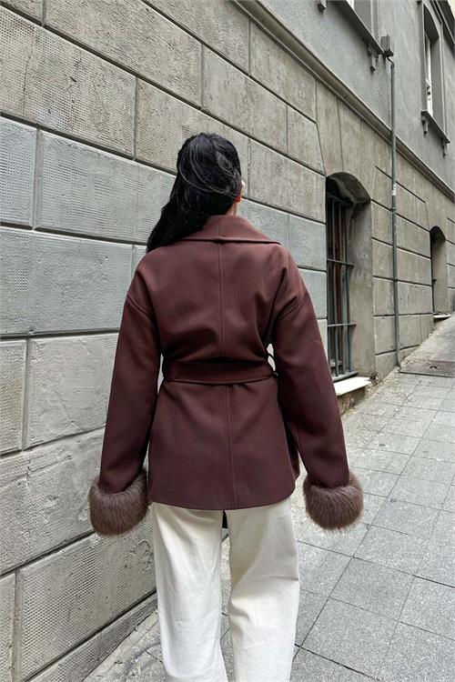 Kadın Kahve Kürk Detaylı Rahat Kalıp Astarlı Kaşe Kaban ESR006 