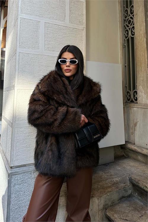 Kadın Kahve Oversize Kürk Kaban Çıtçıtlı Cepli Astarlı ESR014 