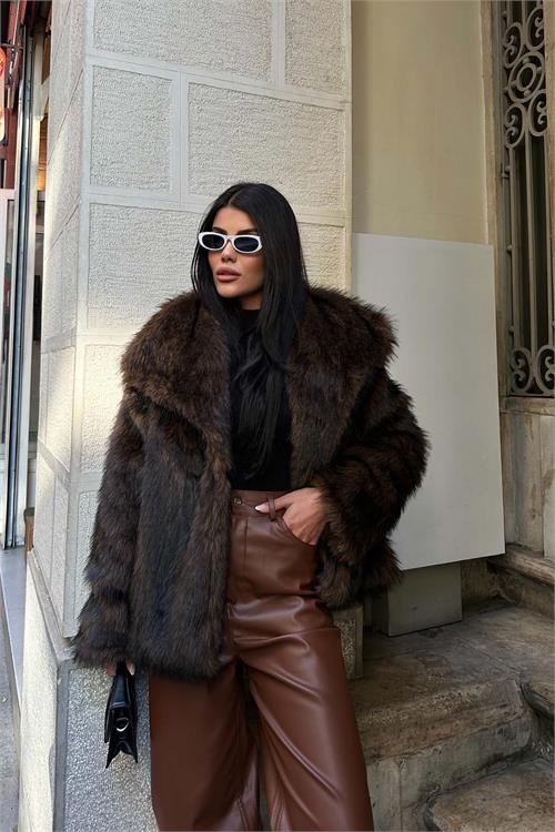 Kadın Kahve Oversize Kürk Kaban Çıtçıtlı Cepli Astarlı ESR014 
