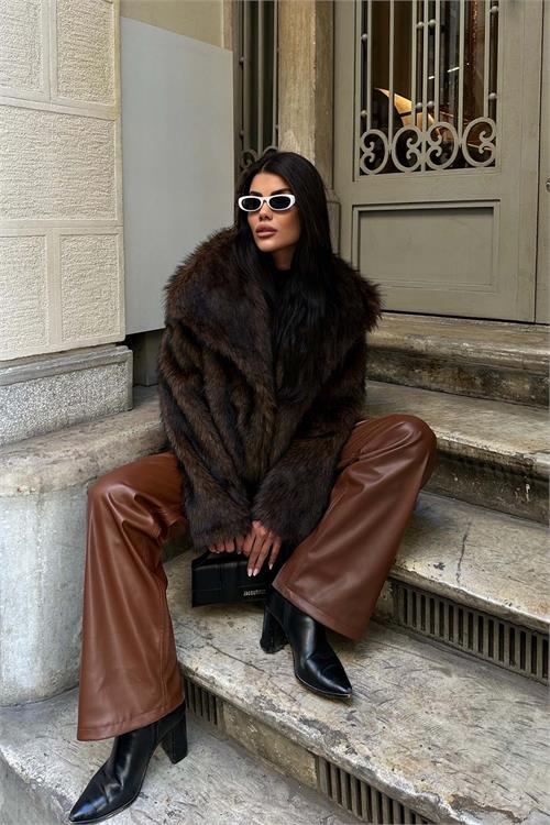 Kadın Kahve Oversize Kürk Kaban Çıtçıtlı Cepli Astarlı ESR014 