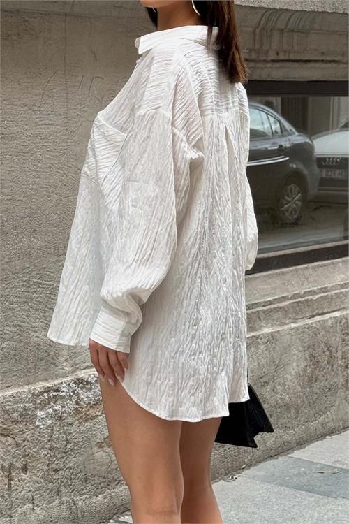 Kadın Ekru Çizgili Oversize Gömlek – Günlük Şık Kombin ESR079