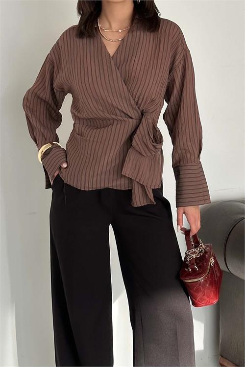 Kadın Kahvrengi Çizgili Kruvaze Bağlama Detaylı Gömlek ESR064 