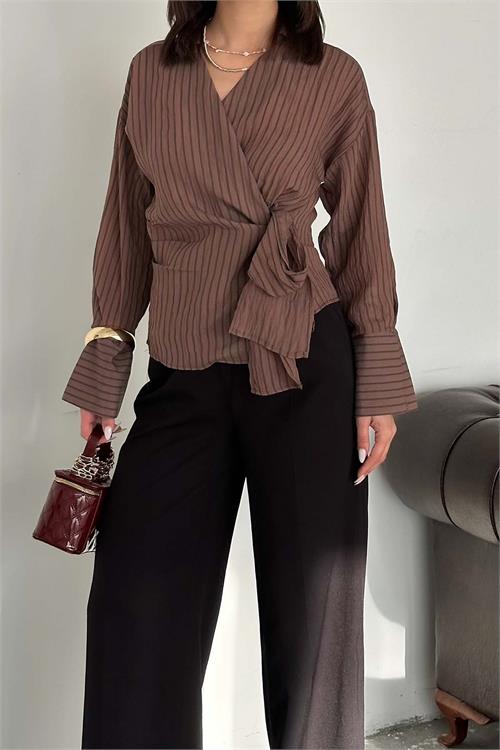 Kadın Kahvrengi Çizgili Kruvaze Bağlama Detaylı Gömlek ESR064 